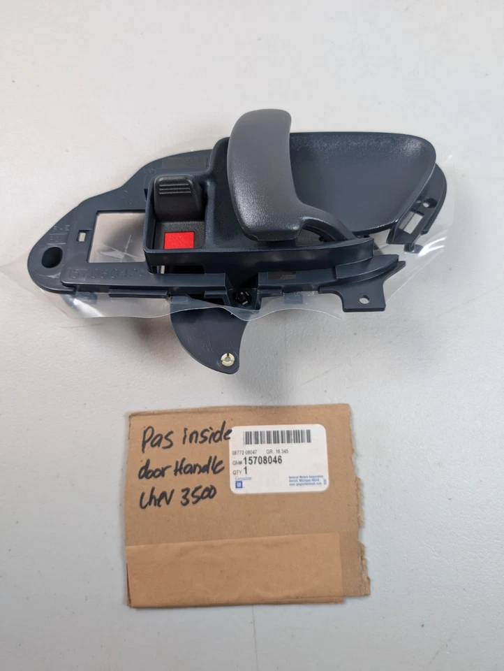 Passenger Side Inner Door Handle 1995-2000 C/K 1500 Suburban Tahoe 15708046 blue - Image 2 of 4