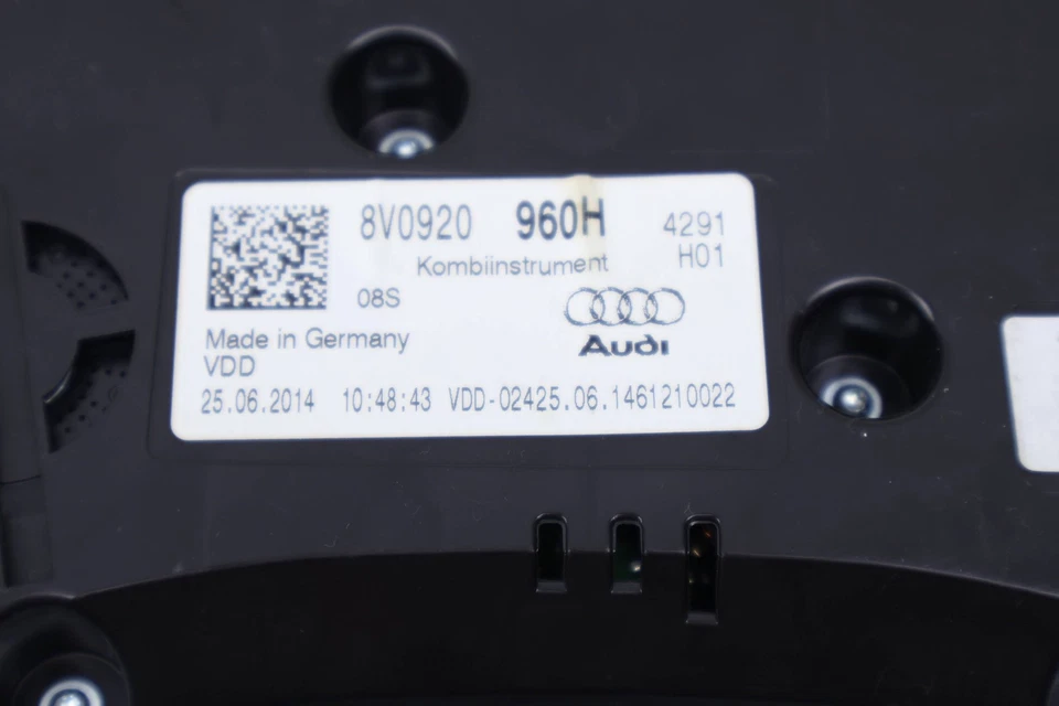 2015 AUDI A3 QUATTRO - Instrument Cluster / Speedometer 8V0920960H - Image 3 of 4