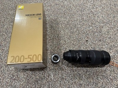 Nikon AF-S Nikkor 200-500mm f/5.6E ED VR ZOOM w/ EX++, caps, hood + front cover