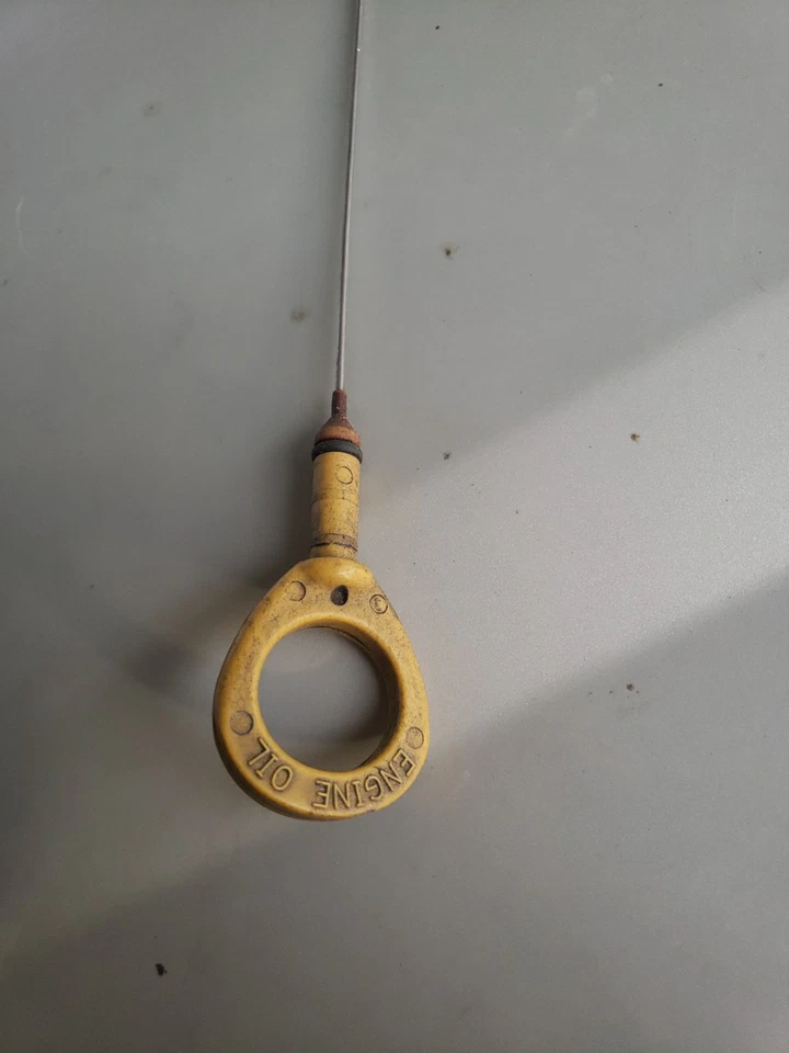 Toyota Camry 2004 OEM varilla de medición de aceite de motor usada Foto 2 de 2