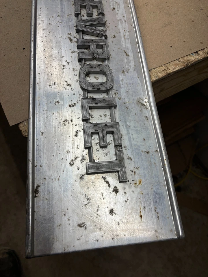 1973 78 79 1980 CHEVROLET GMC C10 K10 C30 K30 Truck Tailgate Tail Gate Trim SKIN - Image 2 of 4