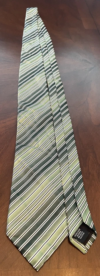 Gravata masculina verde feita à mão 100% seda feita na China Alfani - Imagem 3 de 4