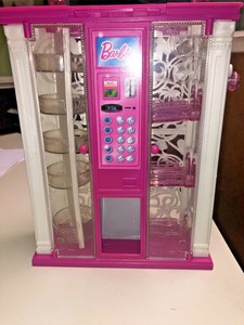 barbie fashion vending machine