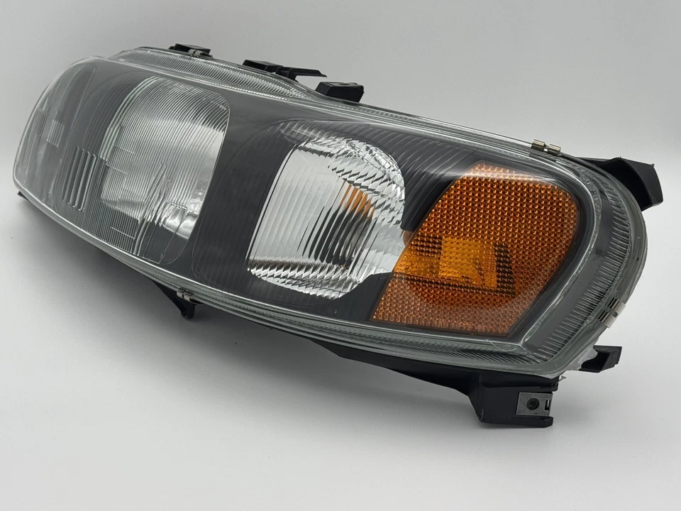 01-04 Faro halógeno delantero izquierdo lado del conductor Volvo S60 89007865 OEM Foto 2 de 4