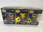 Funko Pop DC -Batman Animated - Batman Joker Harley Quinn  Hot Topic Black Light