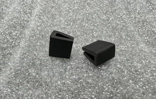 Technics sl1200, sl1210 series. 2x Dust Cover front Rubbers (free shiping) - 第 1/2 張圖片