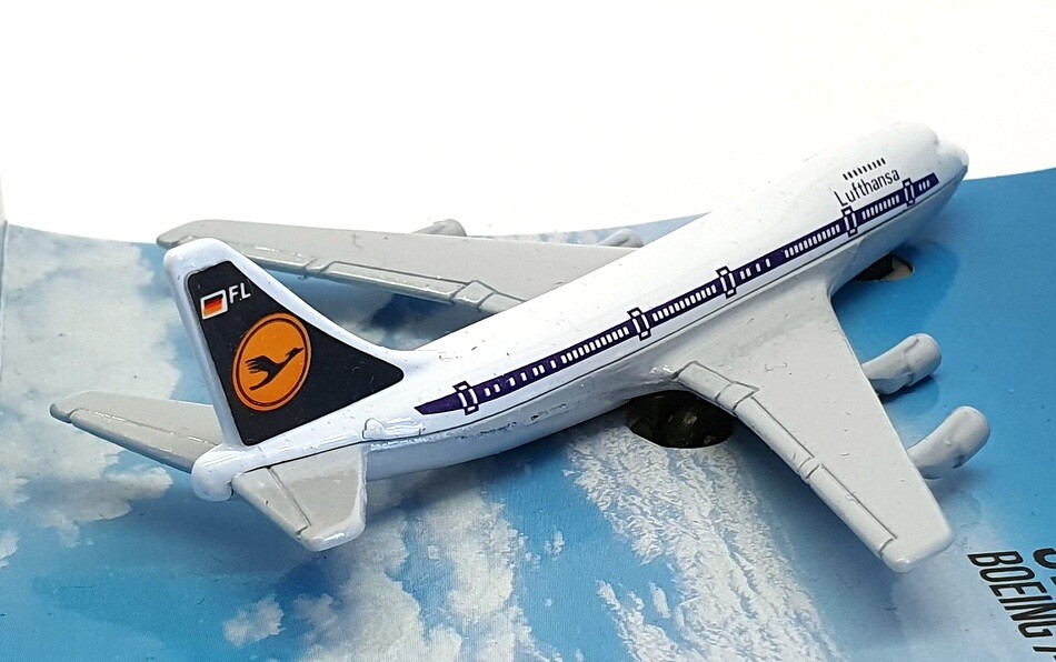 Lufthansa Boeing 747-8 スケール1/200 Matchbox Skybusters Appx 9cm Long SB-10 - Boeing 747 - Lufthansa