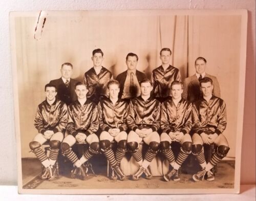 1950er Jungen High School Basketballteam, Knieschützer, Uniformen, Converse All-Stars - Bild 1 von 2