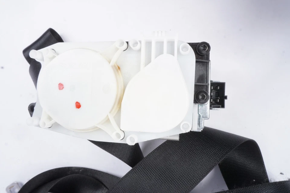 2006 - 2010 MERCEDES BENZ R350 R500 ML350 FRONT RIGHT SEAT BELT RETRACTOR OEM - Image 4 of 4