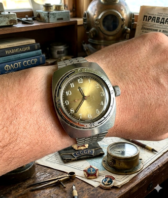 Vintage VOSTOK AMPHIBIA Barrel Bochka USSR 200m Diver Watch Soviet Wostok 18J