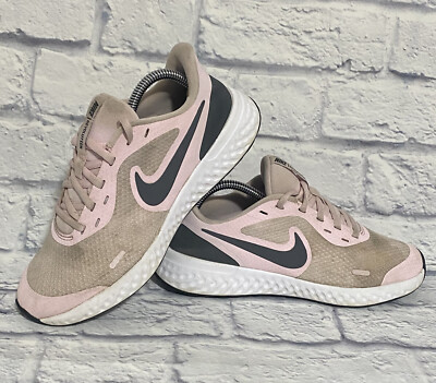 Nike Revolution Bq5671 Nike Revolution BG Gray Size 5Y Authentic