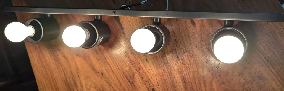 Aplique tubo cuádruple POTTERY BARN Frances - negro - CAJA ABIERTA Foto 2 de 4