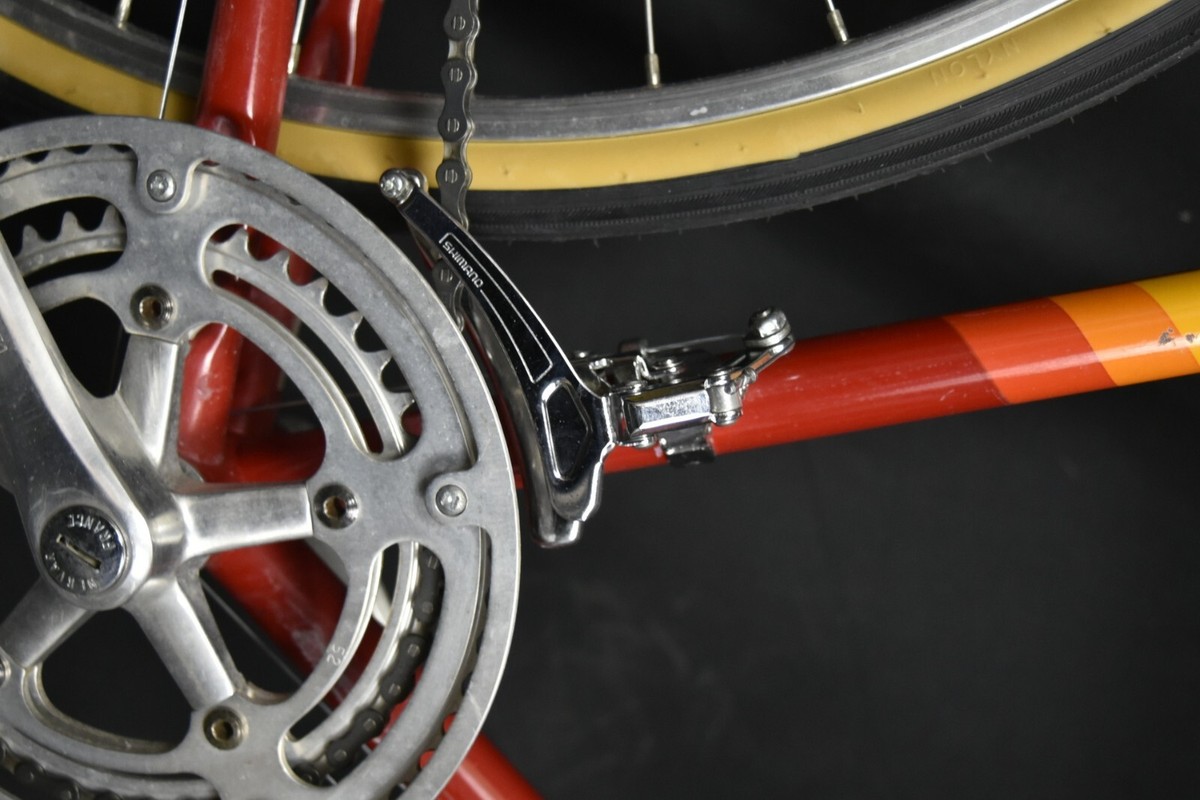 VINTAGE PEUGEOT AVORIAZ ROAD BIKE SIZE LARGE, 57 CM, 12 SPEED