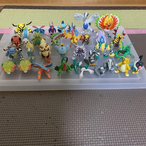 Moncolle Legendary Pokemon Figures Set Of 31 Used - Picture 22 of 24