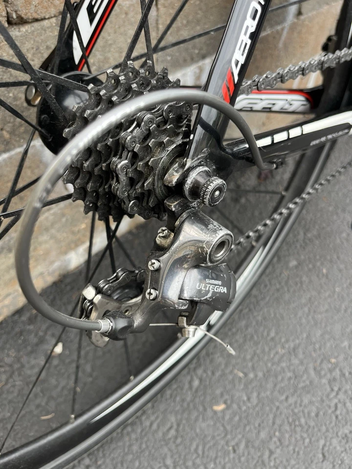 Bicicleta de triatlón Felt B12; buen estado, muchas modificaciones mejoradas. Foto 3 de 4