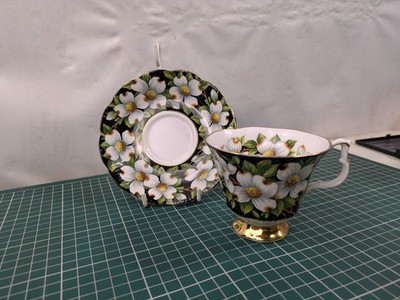 Royal Albert Provincial Flowers Tasse & Untertasse Hartriegel Rose Schwarz Gold