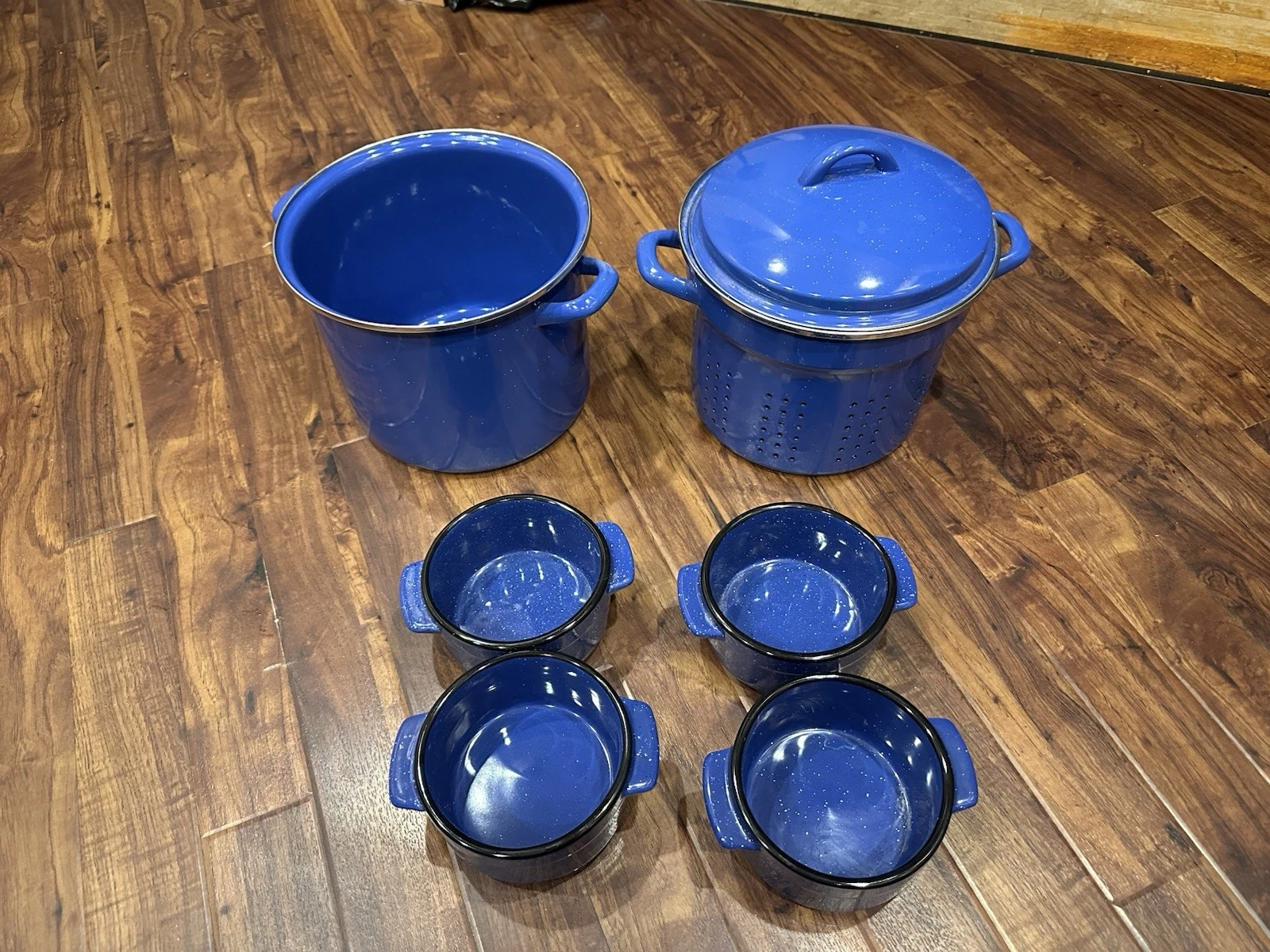 VINTAGE BLUE SPECKLED ENAMEL 6 QUART PASTA CLAM LOBSTER STEAMER STOCKPOT