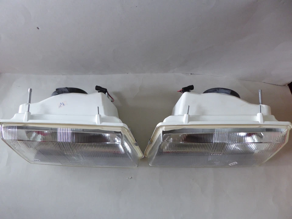 ORIGINAL Rover Montego Scheinwerfer RHD NEU XBC10030 XBC10031 - Bild 2 von 4