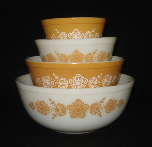 PYREX - 4 pc. Gold & White BUTTERFLY GOLD Mixing, Nesting Bowl Set