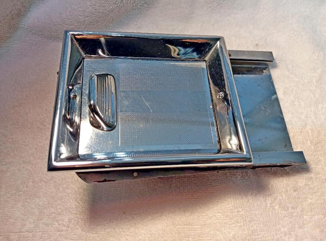 Ashtray Vintage BOM-Maserati Ghibli, Mistral, Sebring-Ferrari
