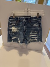American Eagle Outfitters Distressed Blue Jean Mom Shorts Sz 4. NWT. Box35