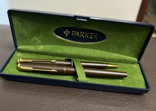 Set vintage di penna stilografica Parker 50 Falcon e penna a sfera marrone opaco USA