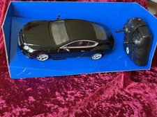 Bentley Continental GT V8 Black with full function radio control 1:24 Toy Car