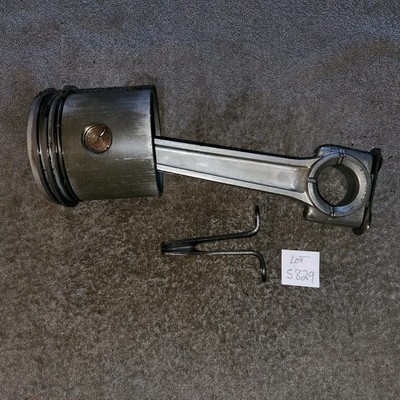 Vintage Briggs & Stratton 23 Engine Parts Accessories Piston Connecting Rod 