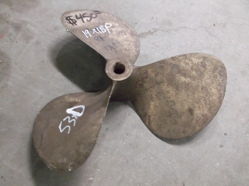 19 inch x 18 Pitch Bronze 3 Blade Right Hand Propeller 1.25 inch Bore - 53D - Picture 5 of 5