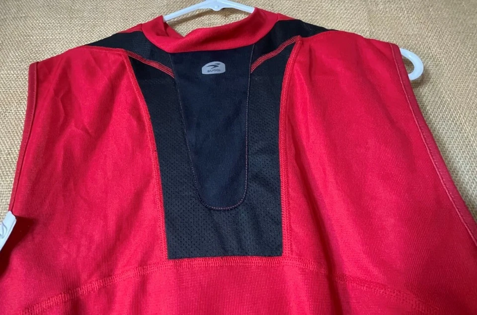 Sugoi men’s cycling vest size L back pockets zipper - Image 2 of 4