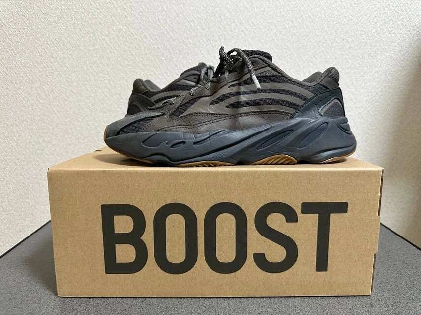 Adidas Yeezy Boost 700 V2 Geode EG6860 US Size 9.5 Men s Sneaker