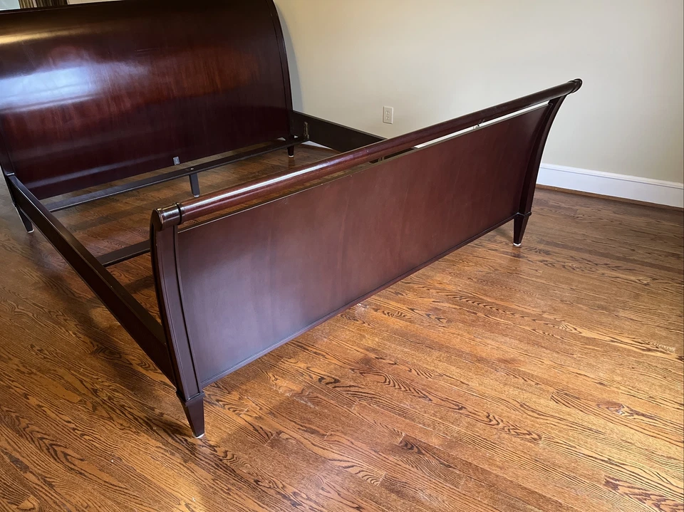 Barbara Barry para Baker Furniture Modern Regency Cama King Size de Caoba Oscura Foto 4 de 4