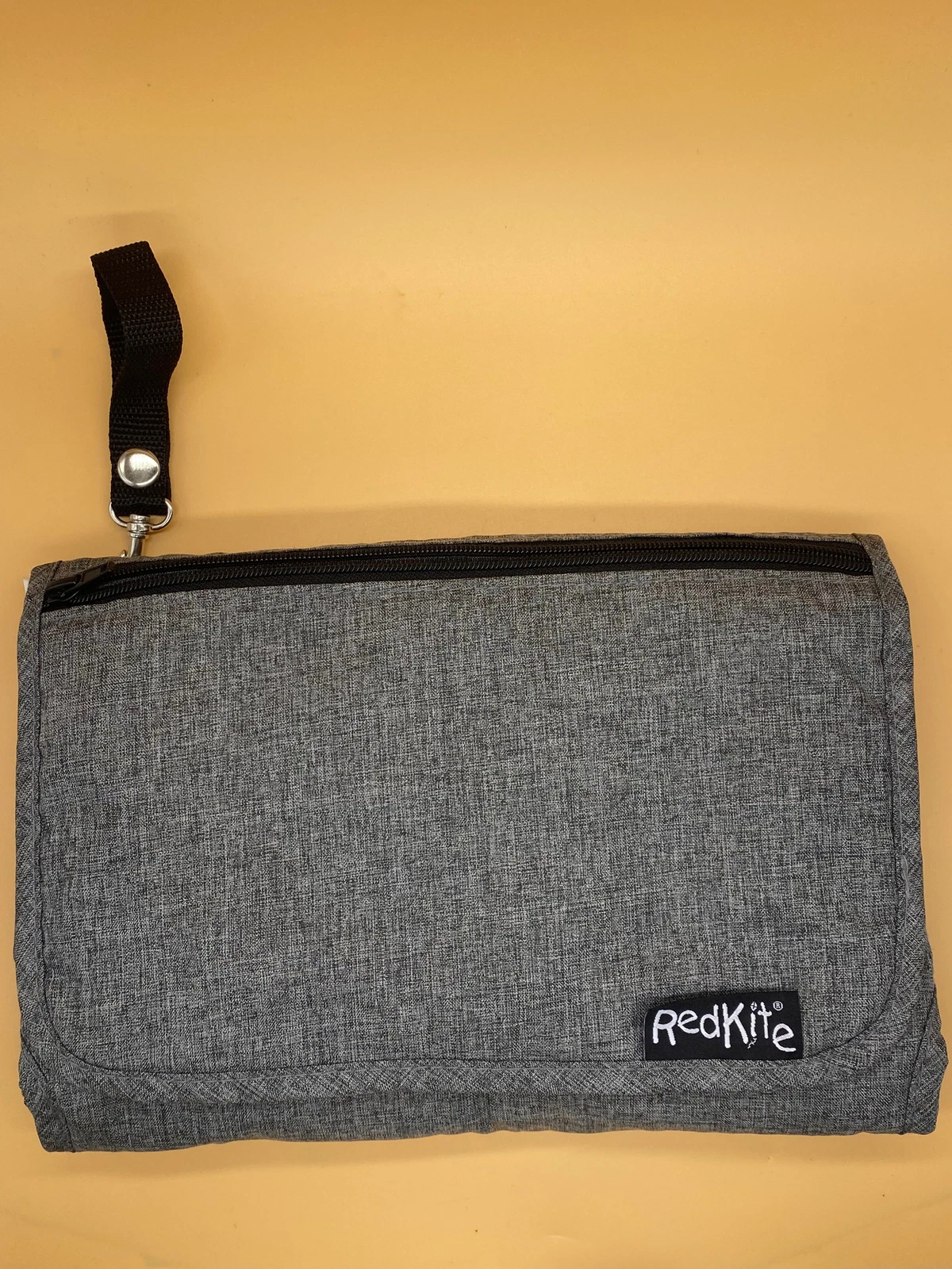Red Kite Portable Travel Changing Mat Grey Foldable Baby Pad Storage Pockets
Opens in a new window o
