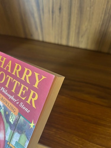 1st CDN Edition (1997) Harry Potter and the Philosopher's Stone by J.K. Rowling - Picture 12 of 20