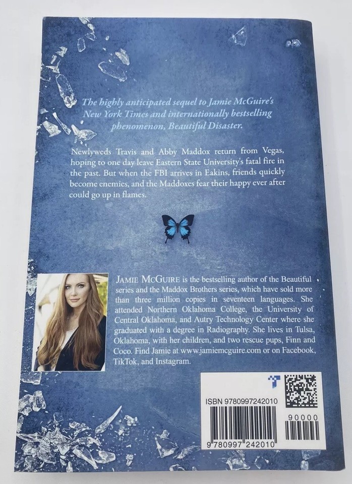 Beautiful Disaster Jamie McGuire Trilogy + A Beautiful Wedding Paperback