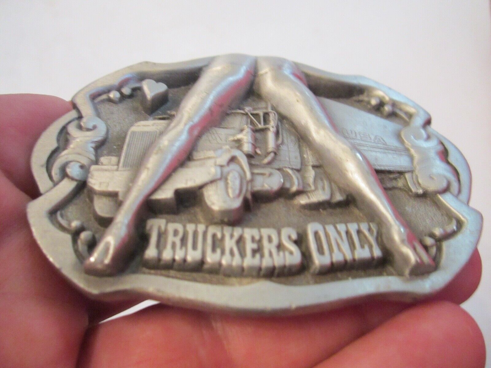 1992 TRUCKERS ONLY BELT BUCKLE - DRAGON COLLECTION - ENGLAND - GW-10