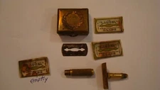 Antique miniature english Laurel Lady's Boudoir safety razor set