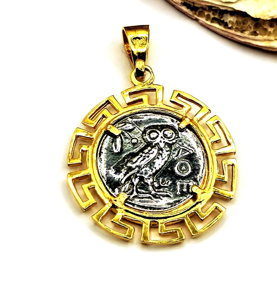 Colgante de plata de ley 925 moneda griega búho atenea dos tonos con llave griega Foto 4 de 4