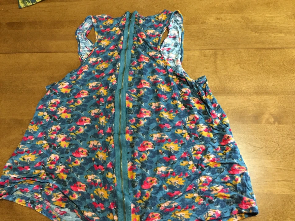 Camiseta sin mangas floral azul/verde grande Silence + Noise para mujer usada en excelente estado ~ envío rápido Foto 3 de 4