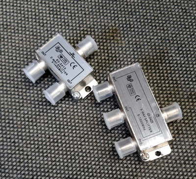 BK- Verteiler Set  2-Way und 3-Way Splitter zum Sonderpreis, neu