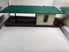 Lionel 356 Automatic Freight Station