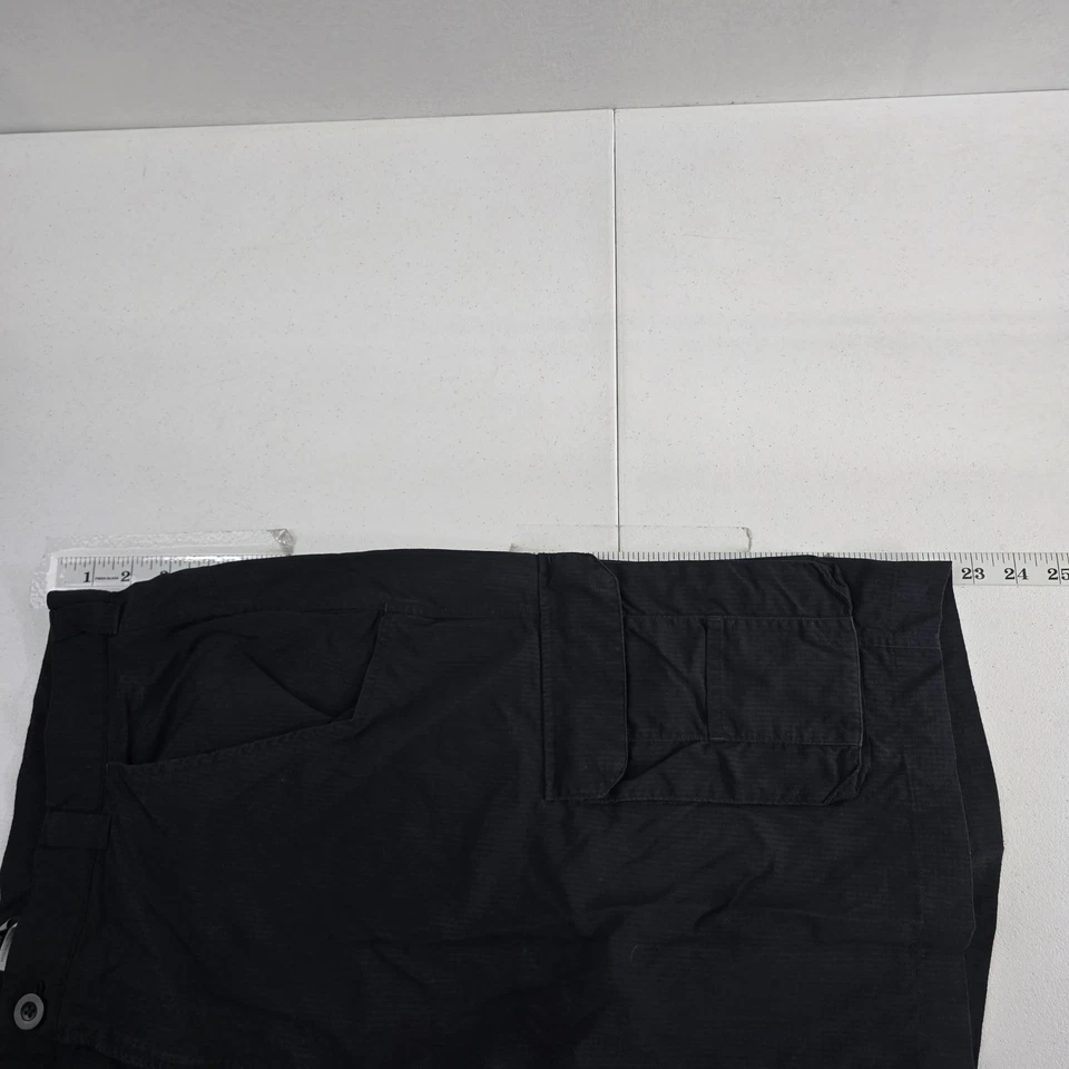 Мужские спортивные шорты-карго Under Armour черные для походов на открытом воздухе размер 38 - Изображение 4 из 4