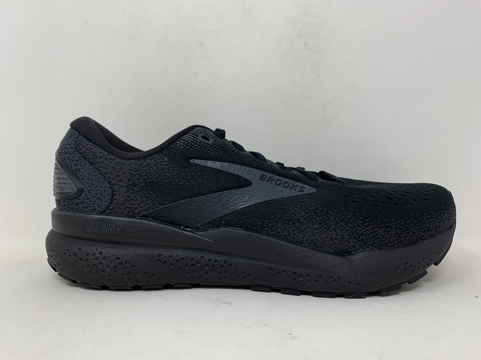 Women's Brooks Ghost 16, Black/Black/Ebony, 9 B Medium US
