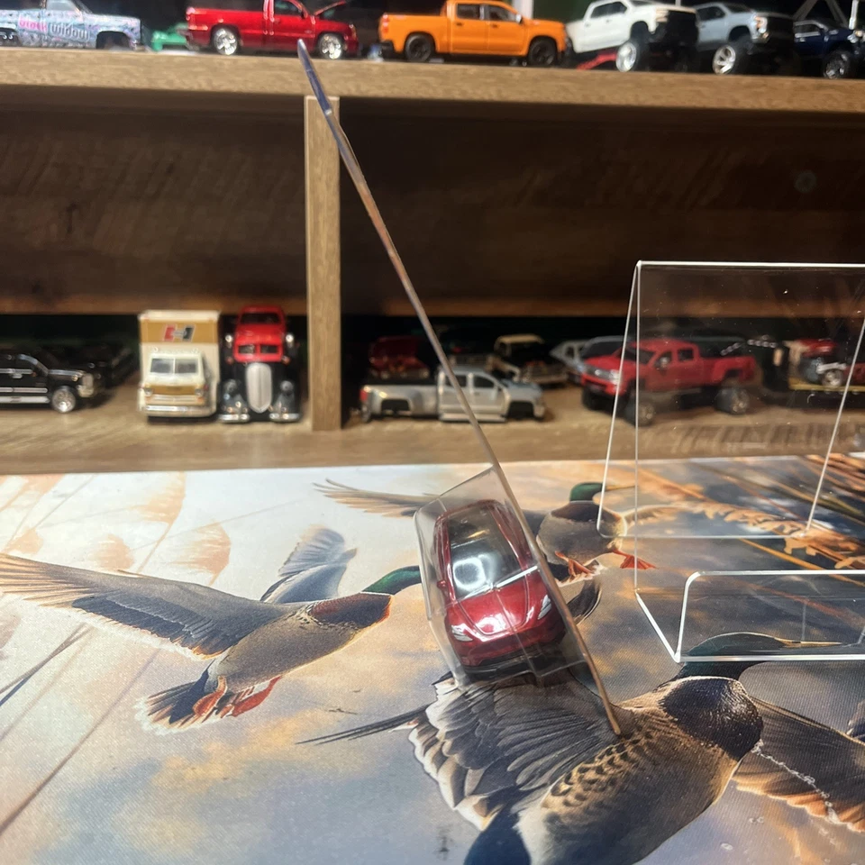 M - Hot Wheels ¡Nuevo para 2023 3/12 Edición Roja Tesla Modelo Y (#2718)!¡PROTECTOR! Foto 4 de 4