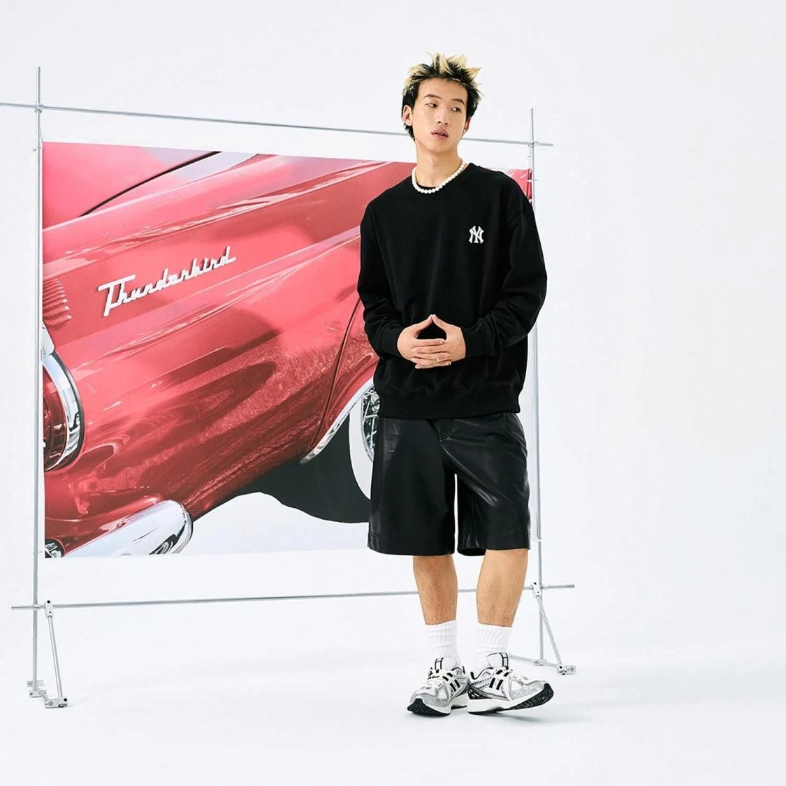 Solid Color Large Logo Printed Long Sleeve Sweatshirt Unisex Black