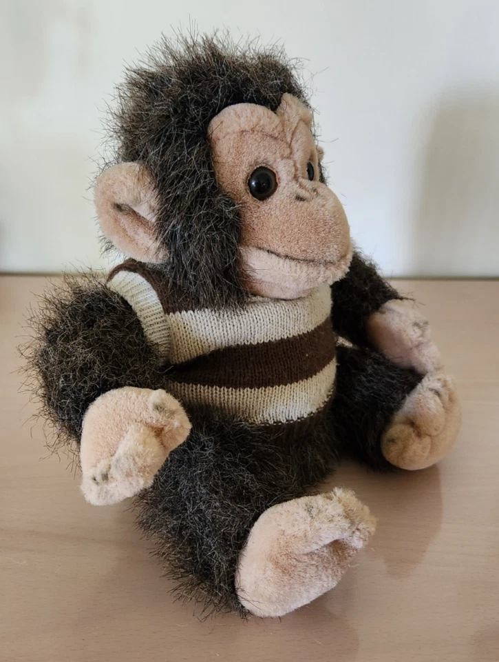 VINTAGE PLUSH RUSS BERRIE YOMIKO CHIMPANZEE WEARING AN ORIGINAL JUMPER? - image 4 of 4