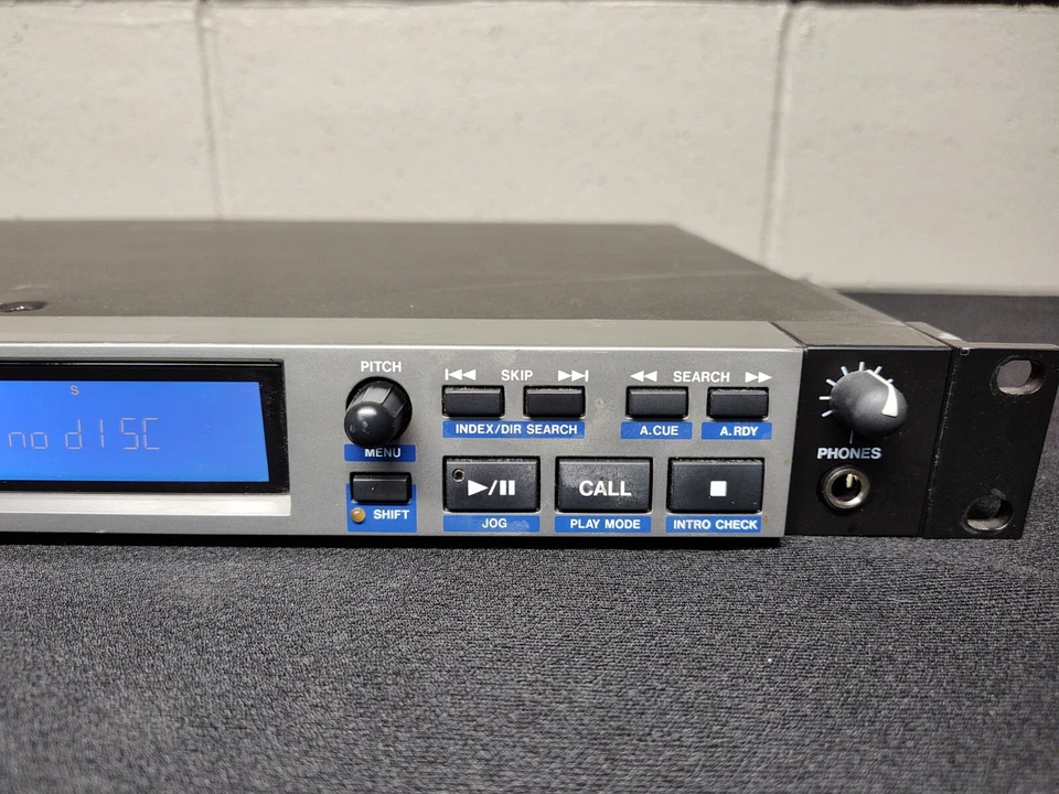 Tascam CD-01U PRO Professional CD Player-PARTS ONLY - Image 3 of 4