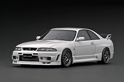 ignition model 1/18 Nissan Skyline GT-R (BCNR33) White ignition model 1/18 Nissan Skyline GT-R (BCNR33) White