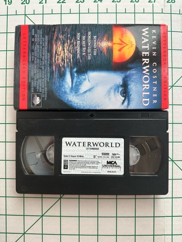 Waterworld (VHS, 1996, Widescreen) Kevin Costner Dystopian Mad Max - Picture 4 of 4