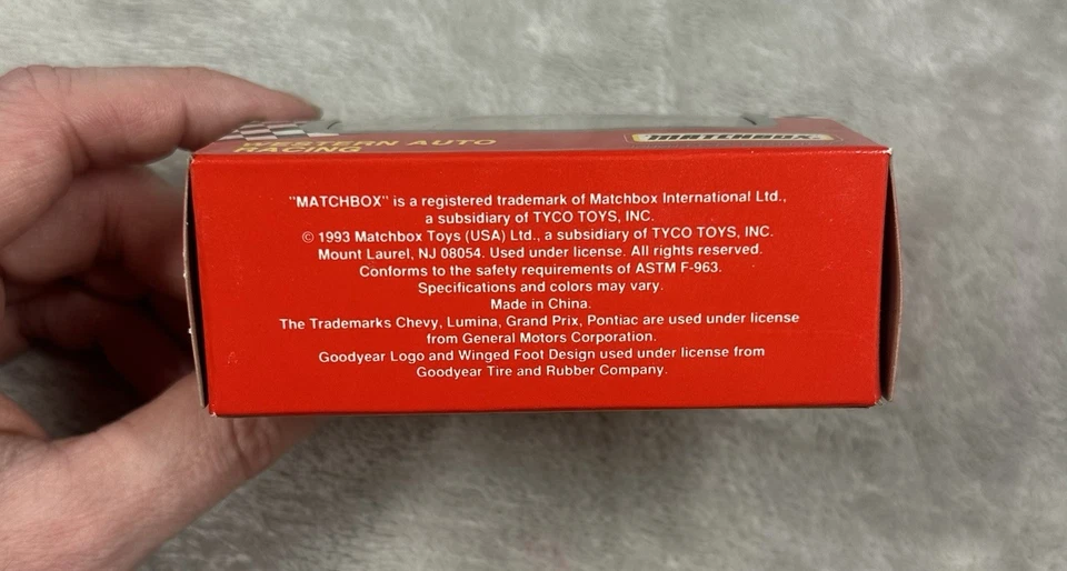 Darrell Waltrip #17 Western Auto 1994 Super Stars Matchbox escala 1/64 NASCAR nuevo Foto 3 de 3